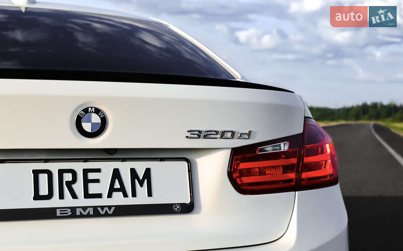 Седан BMW 3 Series 2015 в Николаеве