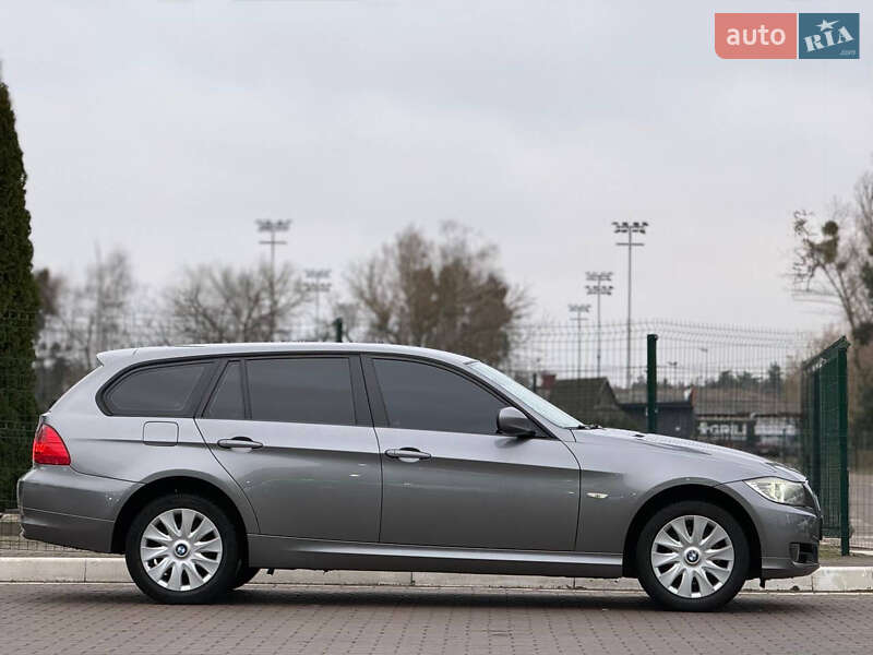 Универсал BMW 3 Series 2010 в Киеве
