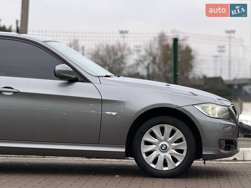 Универсал BMW 3 Series 2010 в Киеве