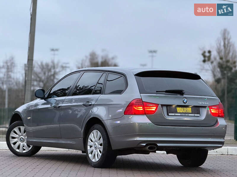 Универсал BMW 3 Series 2010 в Киеве