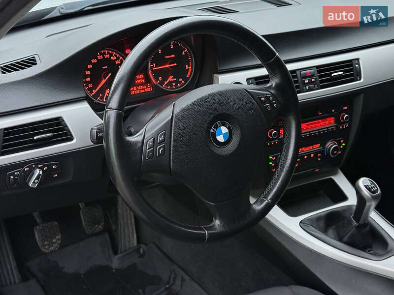 Универсал BMW 3 Series 2010 в Киеве