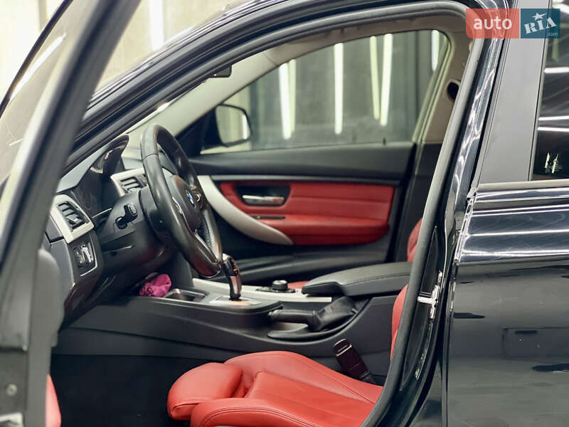 Седан BMW 3 Series 2013 в Одессе