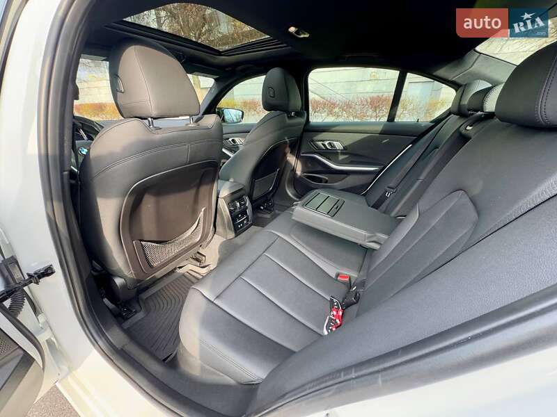 Седан BMW 3 Series 2020 в Киеве фото 44 Седан BMW 3 Series 2020 в Киеве