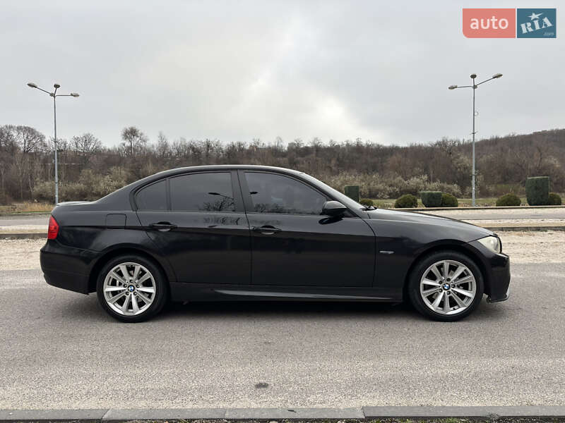 Седан BMW 3 Series 2005 в Днепре