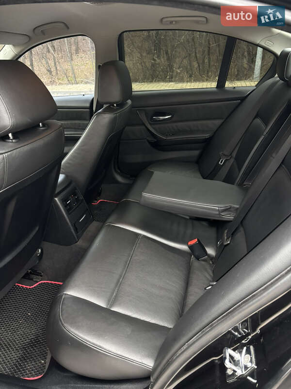 Седан BMW 3 Series 2005 в Днепре