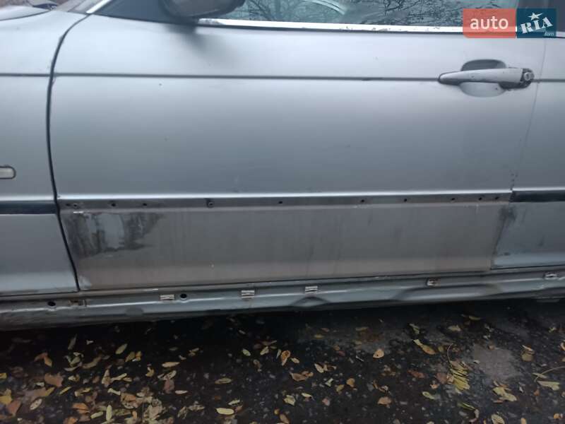 Седан BMW 3 Series 1999 в Днепре