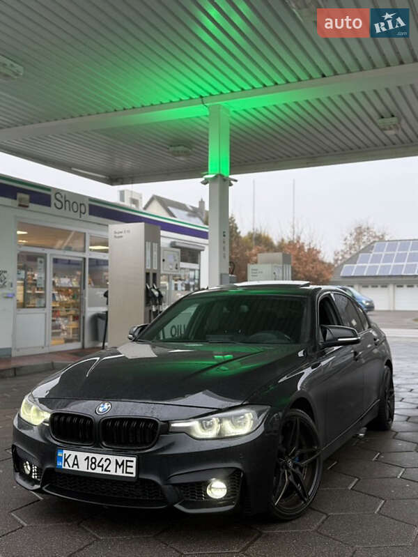 Седан BMW 3 Series 2016 в Львове