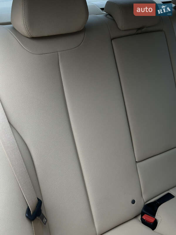 Седан BMW 3 Series 2014 в Луцке фото 49 Седан BMW 3 Series 2014 в Луцке