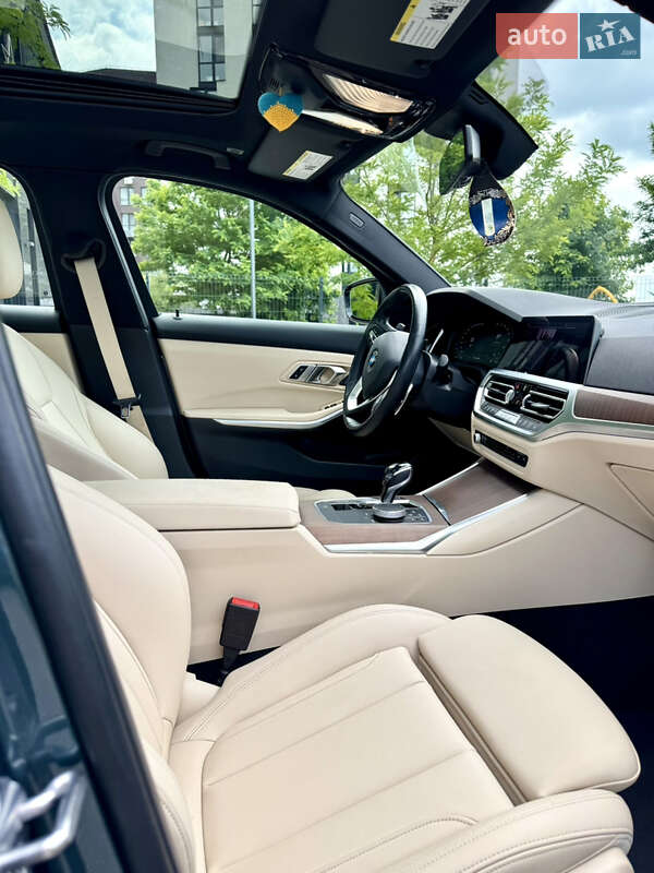 Седан BMW 3 Series 2021 в Киеве