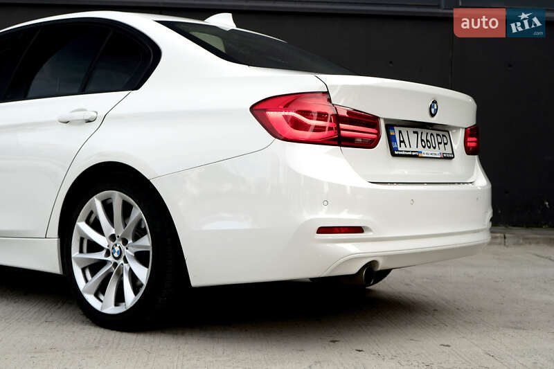 Седан BMW 3 Series 2018 в Киеве