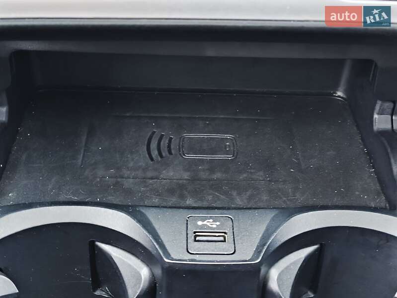 Седан BMW 3 Series 2019 в Киеве фото 32 Седан BMW 3 Series 2019 в Киеве