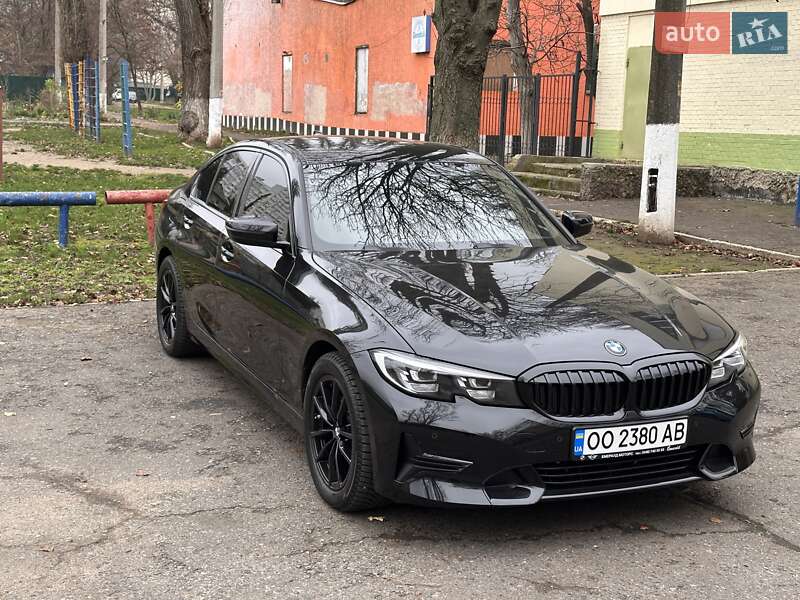 Седан BMW 3 Series 2022 в Одессе