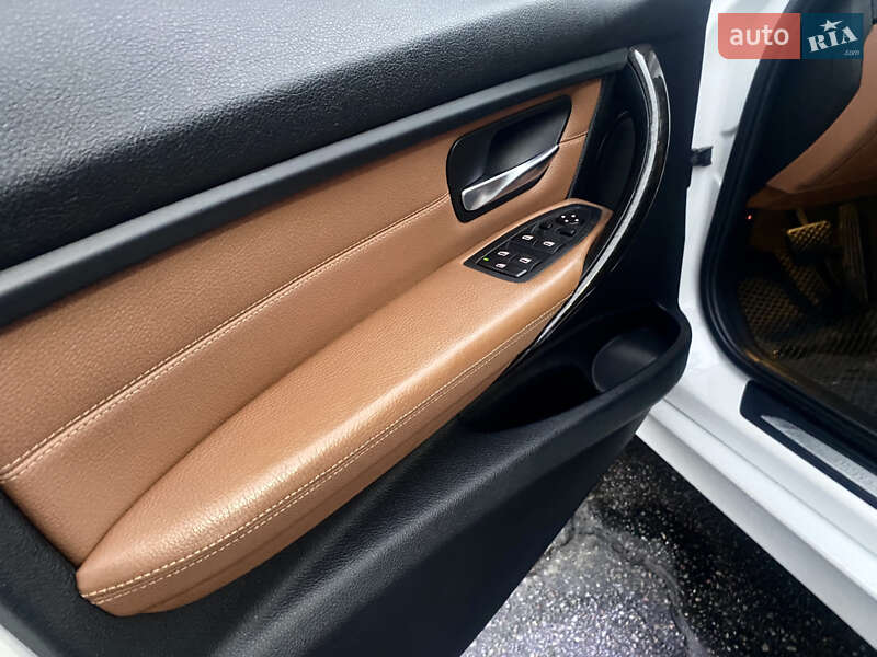 Седан BMW 3 Series 2012 в Полтаве