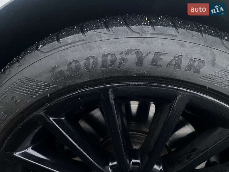 Седан BMW 3 Series 2012 в Полтаве