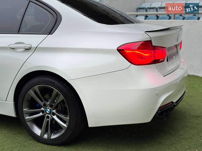 Седан BMW 3 Series 2017 в Одессе