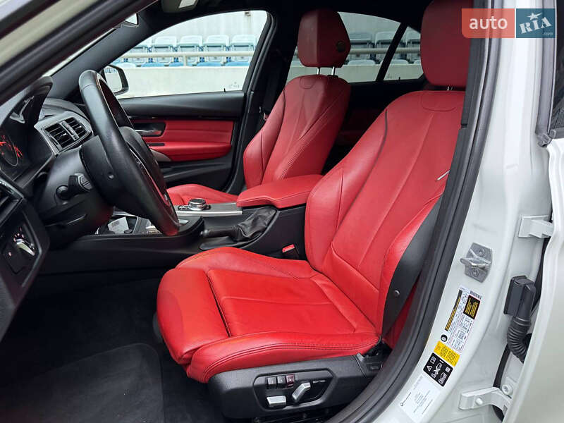 Седан BMW 3 Series 2017 в Одессе