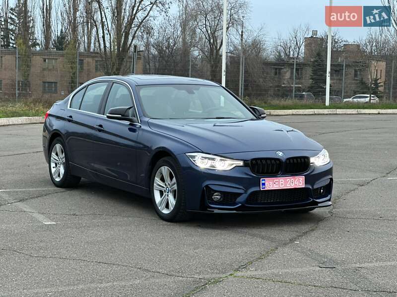 Седан BMW 3 Series 2017 в Кривом Роге