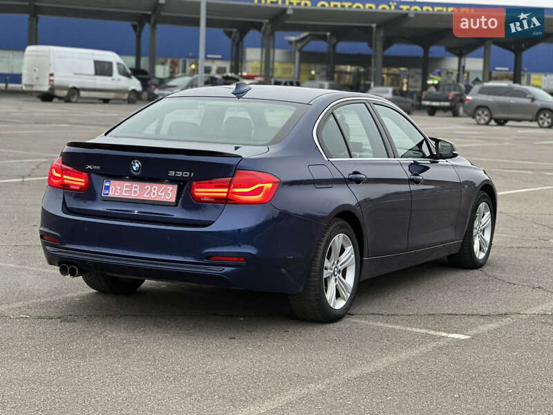 Седан BMW 3 Series 2017 в Кривом Роге