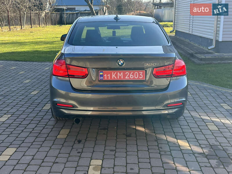 Седан BMW 3 Series 2017 в Косові
