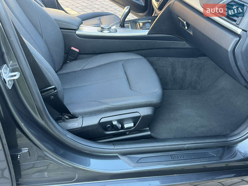 Седан BMW 3 Series 2017 в Косові