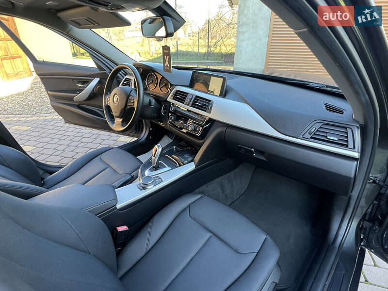 Седан BMW 3 Series 2017 в Косові