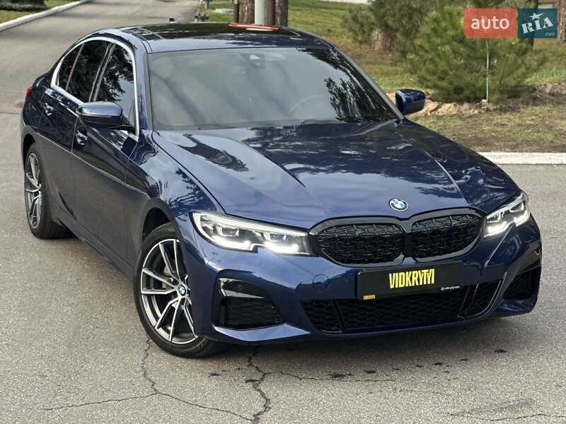Седан BMW 3 Series 2019 в Киеве