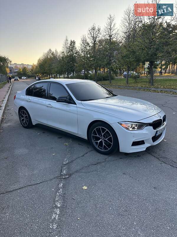 Седан BMW 3 Series 2013 в Умани