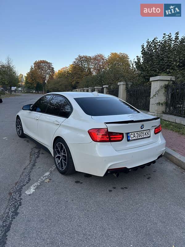 Седан BMW 3 Series 2013 в Умани
