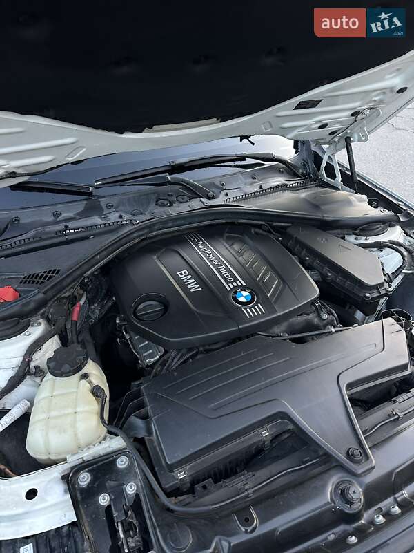 Седан BMW 3 Series 2013 в Умани