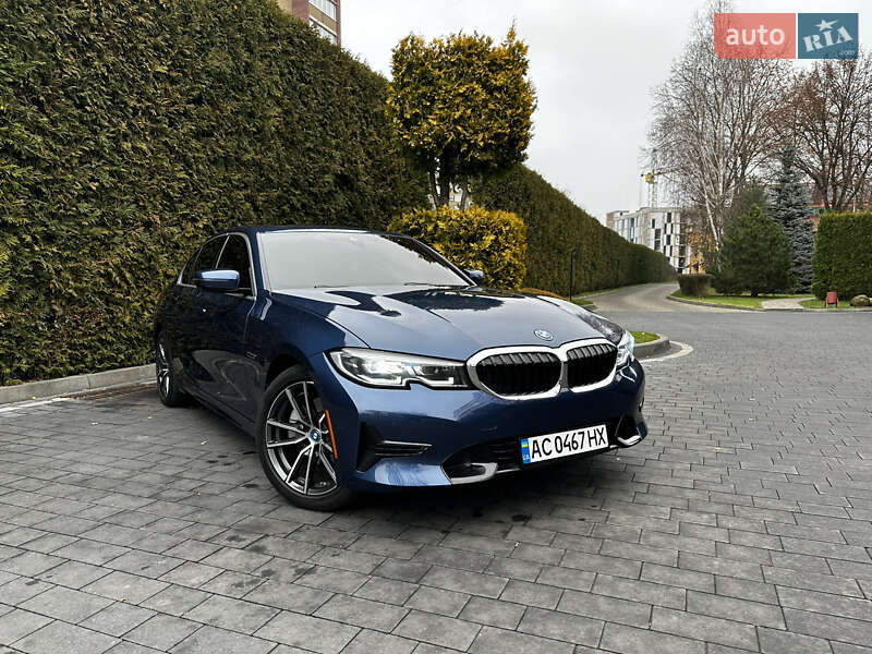 Седан BMW 3 Series 2022 в Луцке