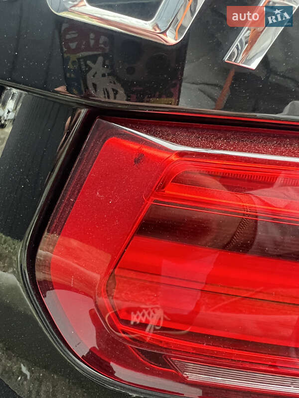 Седан BMW 3 Series 2017 в Львове