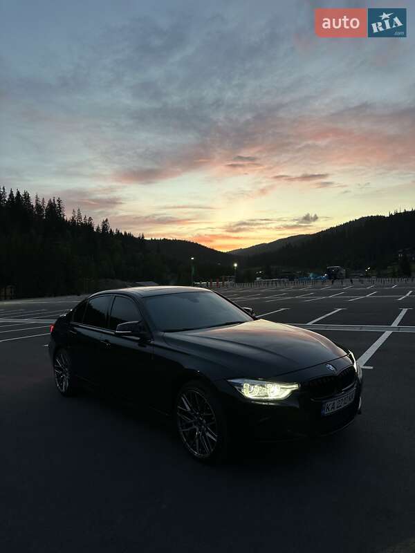 Седан BMW 3 Series 2018 в Киеве