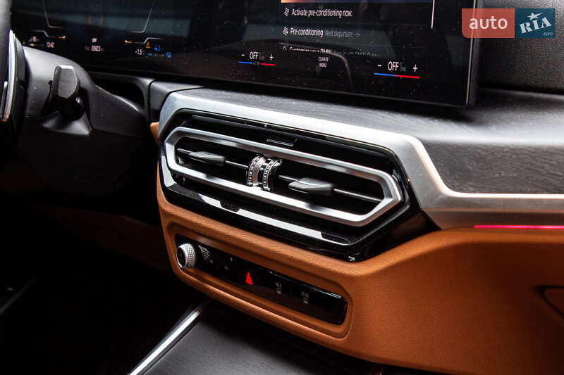 Седан BMW 3 Series 2022 в Львові