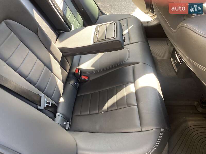 Седан BMW 3 Series 2020 в Киеве