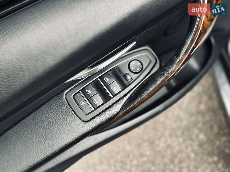 Седан BMW 3 Series 2015 в Кременчуге