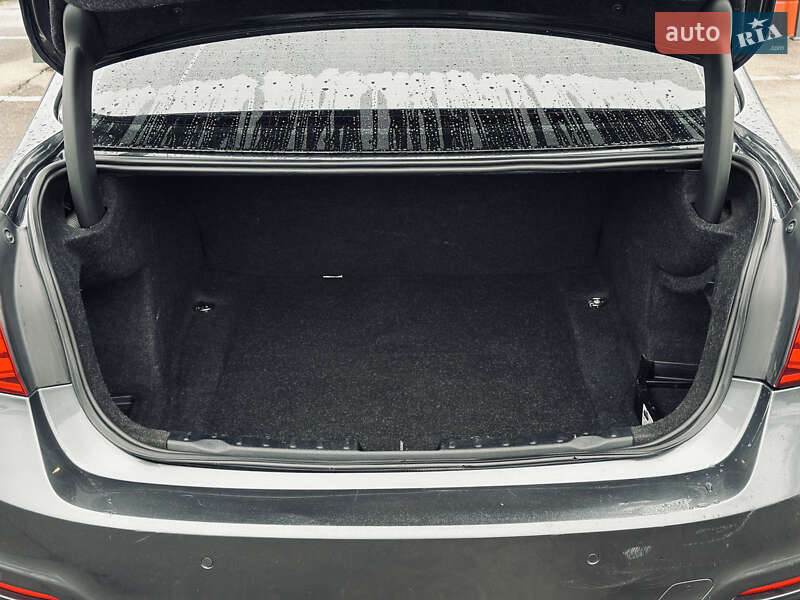 Седан BMW 3 Series 2015 в Кременчуге