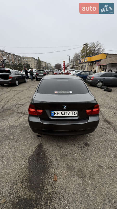 Седан BMW 3 Series 2005 в Белгороде-Днестровском
