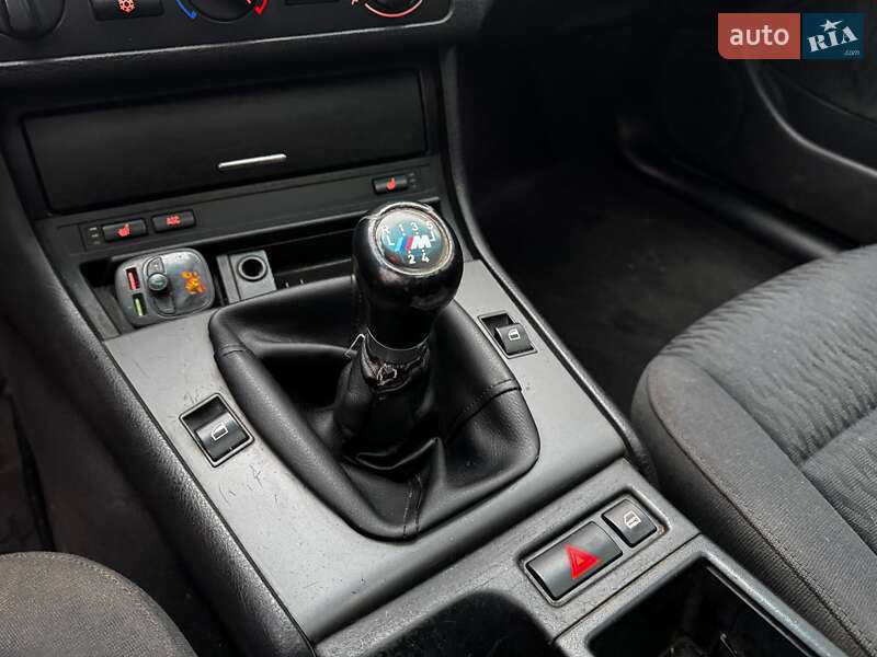 Седан BMW 3 Series 2001 в Киеве