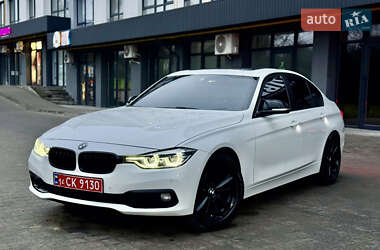 Седан BMW 3 Series 2016 в Новояворовске