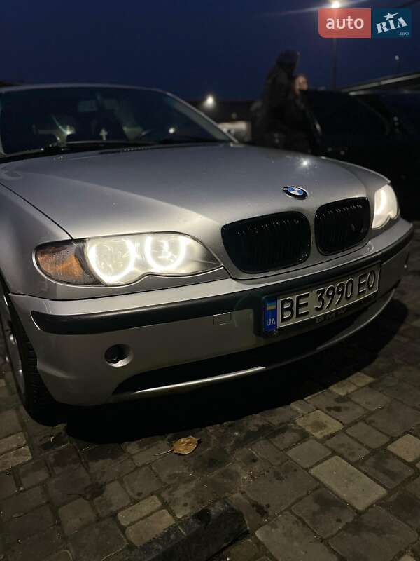 BMW 3 Series 2004