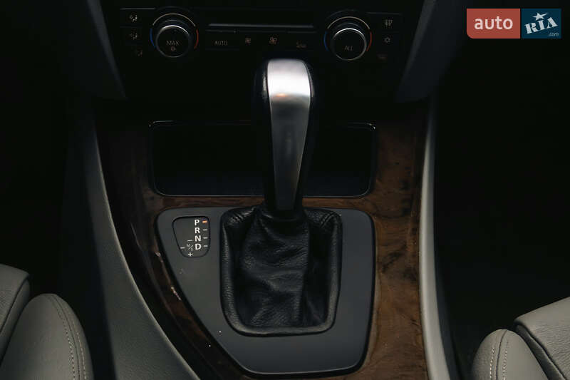 Седан BMW 3 Series 2009 в Кременчуге фото 15 Седан BMW 3 Series 2009 в Кременчуге