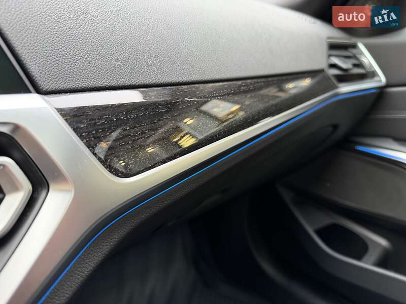 Седан BMW 3 Series 2021 в Ивано-Франковске