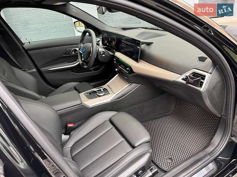 Седан BMW 3 Series 2024 в Виннице