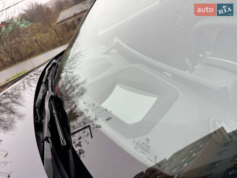 Седан BMW 3 Series 2024 в Виннице