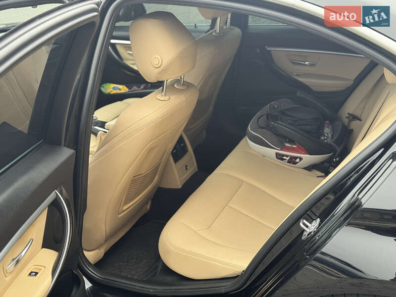 Седан BMW 3 Series 2017 в Виннице