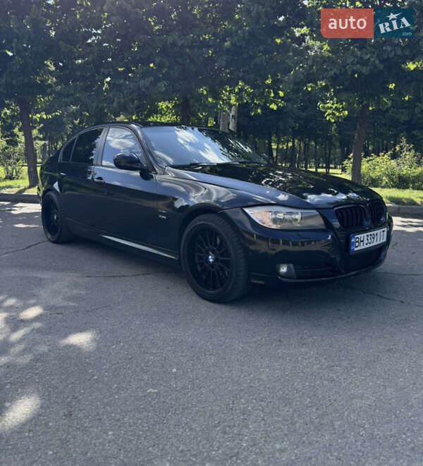Седан BMW 3 Series 2011 в Днепре