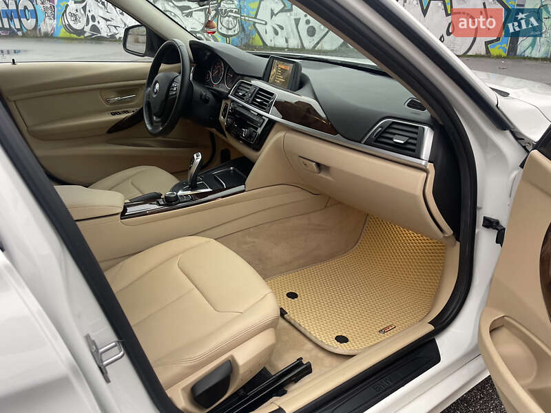 Седан BMW 3 Series 2015 в Бобрику