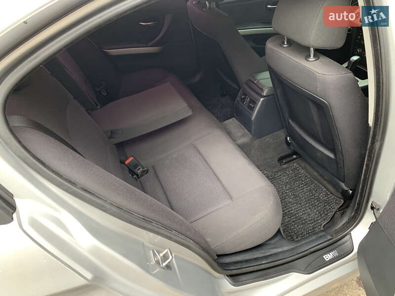 Седан BMW 3 Series 2009 в Мукачево фото 9 Седан BMW 3 Series 2009 в Мукачево