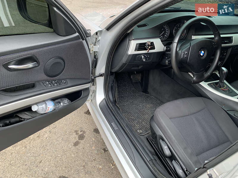 Седан BMW 3 Series 2009 в Мукачево фото 7 Седан BMW 3 Series 2009 в Мукачево