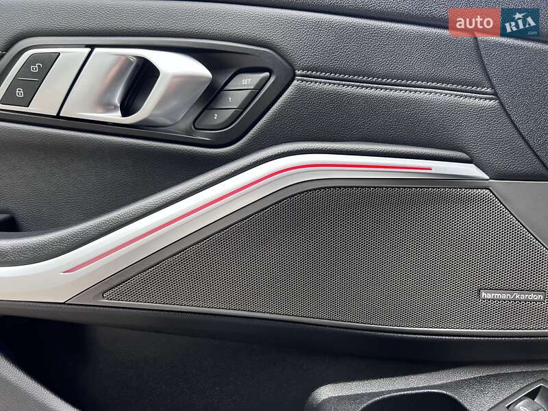 Седан BMW 3 Series 2019 в Киеве